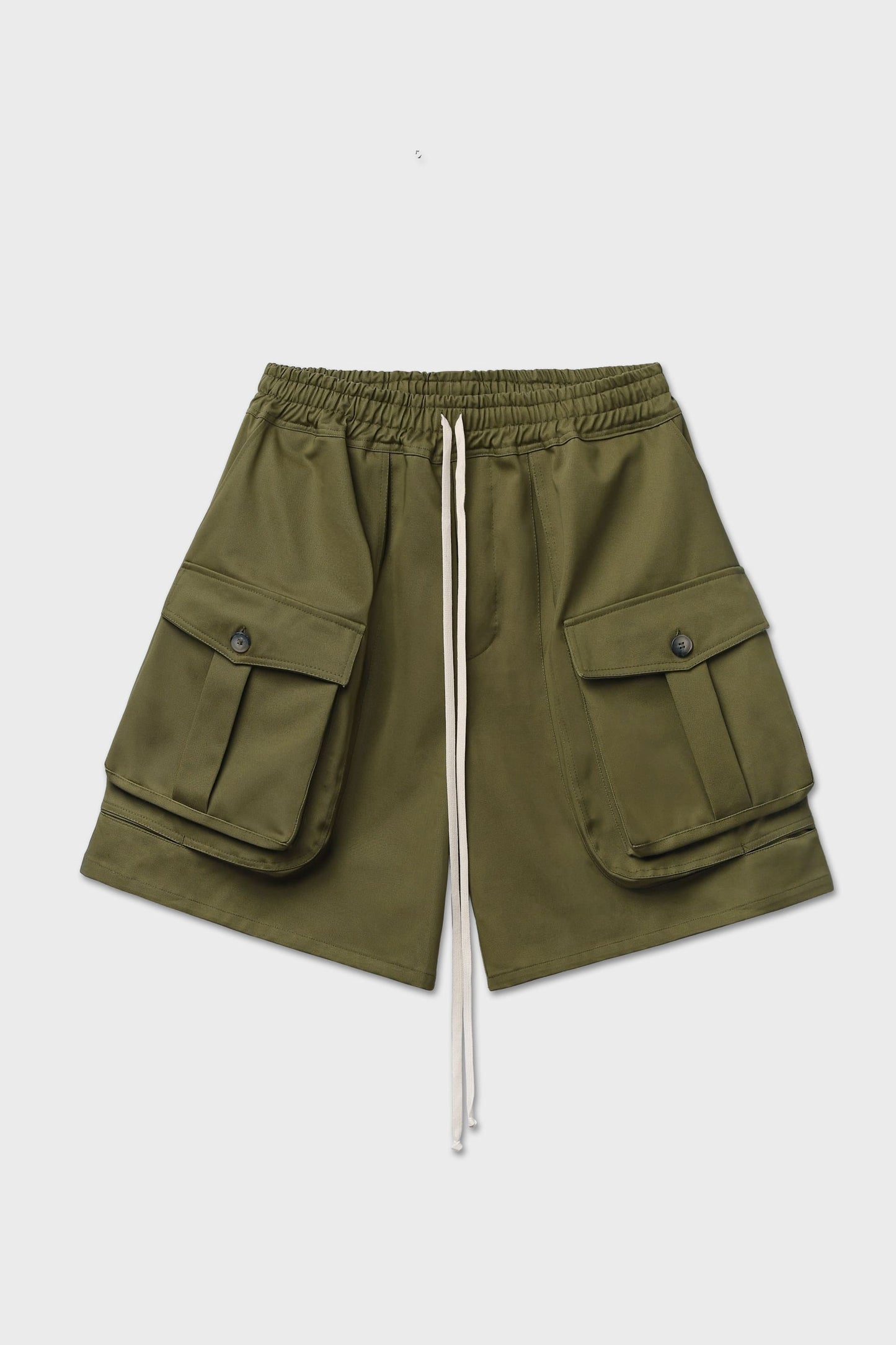 Bermuda con tascone verde