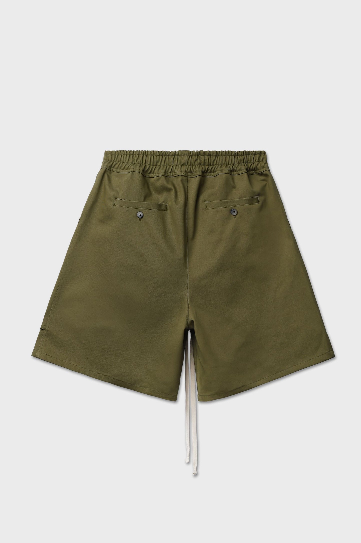 Bermuda con tascone verde